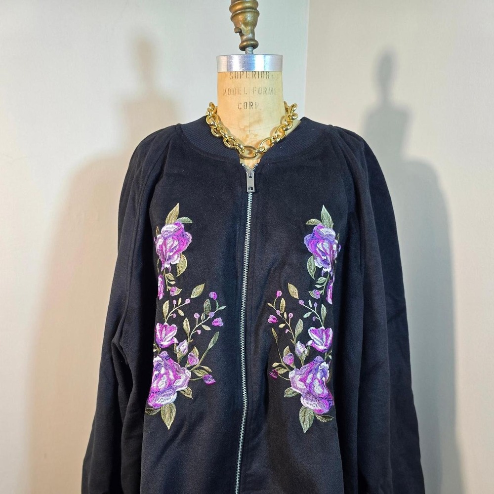 Roaman's black embroidered floral bomber jacket 4X 34/36